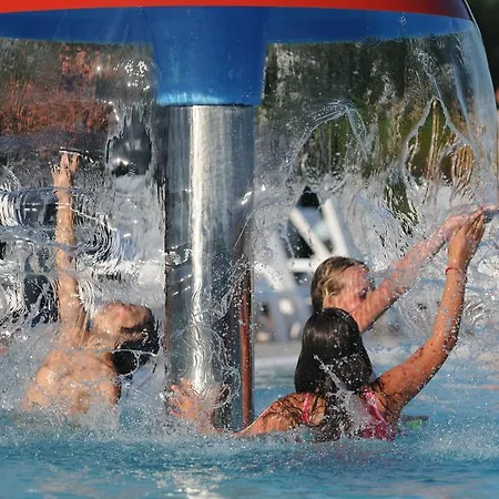Kemping Happy Camp Mobile Homes In Vigna Sul Mar Camping Village Lido di Pomposa